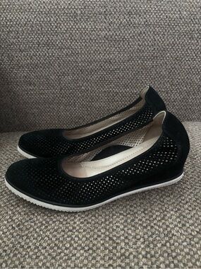 Women's Black Perforated Slip-On Suede Ballet Flats